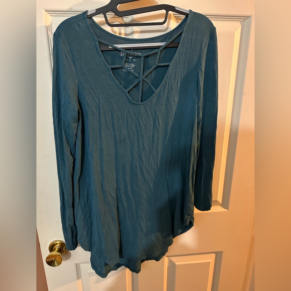 American Eagle Long Sleeve